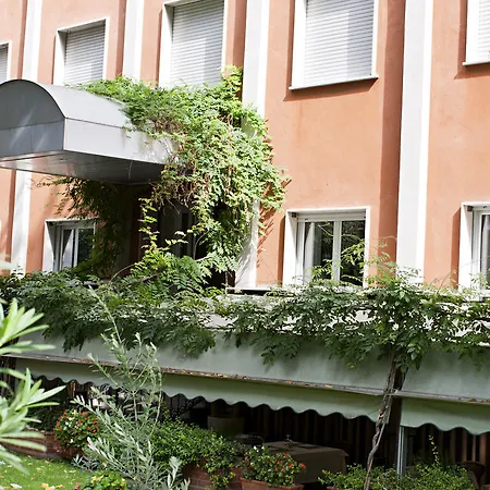 Hotel Eco & Bioriso Restaurant Milan